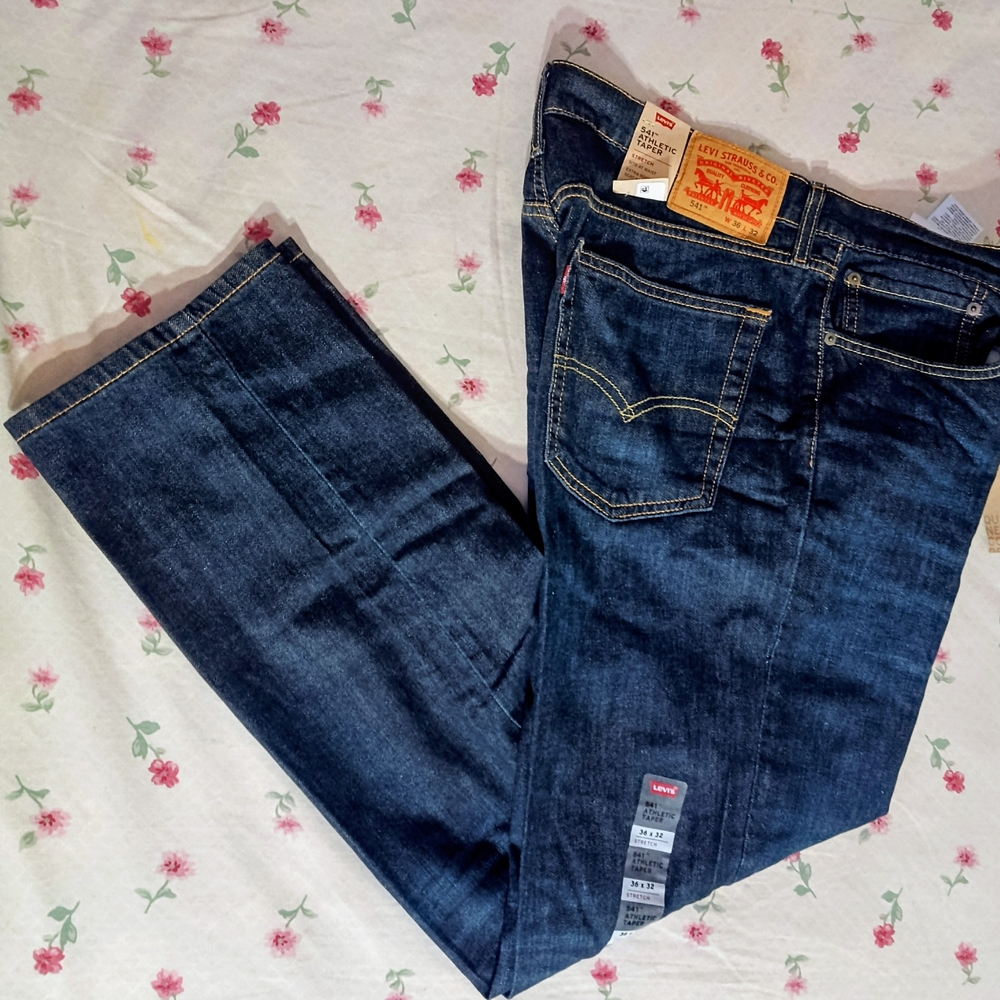 Men's Levi 541 Athletic Taper With Stretch 36x32 NWT